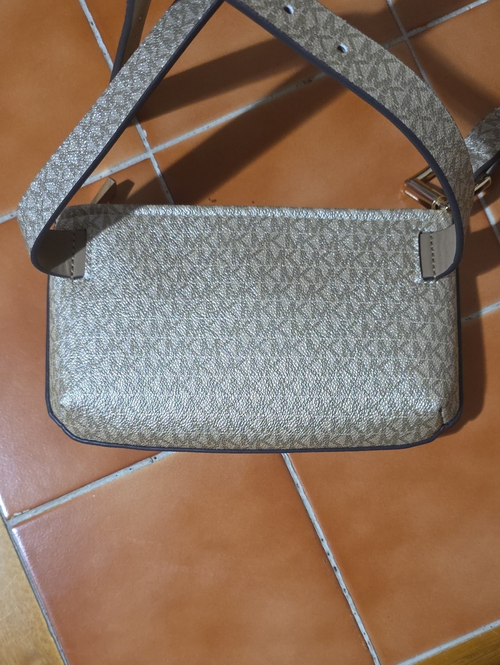 MICHAEL KORS SIGNATURE LOGO BELT BAG SIZE S/M NWOT - Picture 4 of 6